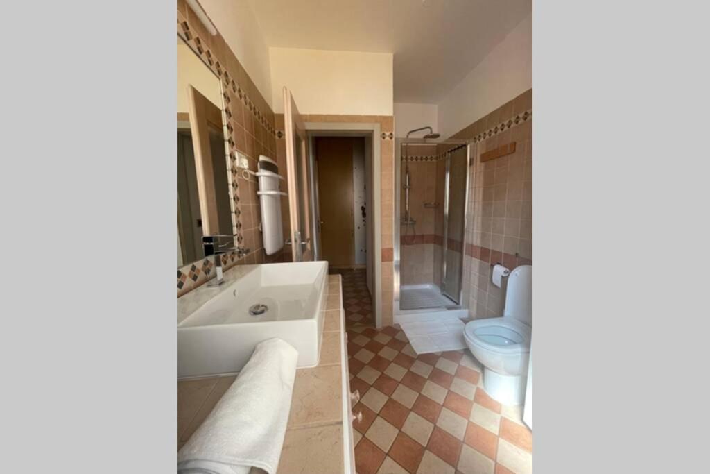 Stylish One Bedroom Apartment Near The Riva Izola Eksteriør billede